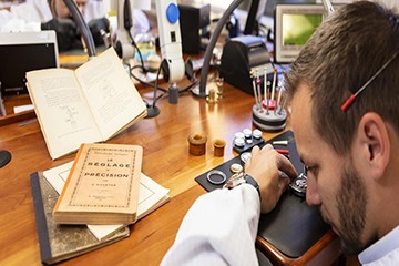 成都劳力士手表线路板故障